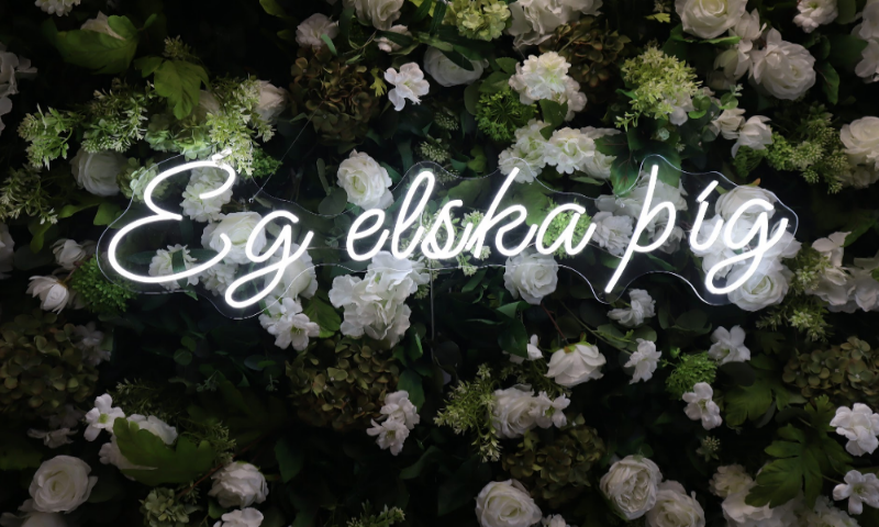 LEIGA - Ég elska þig - LED skilti