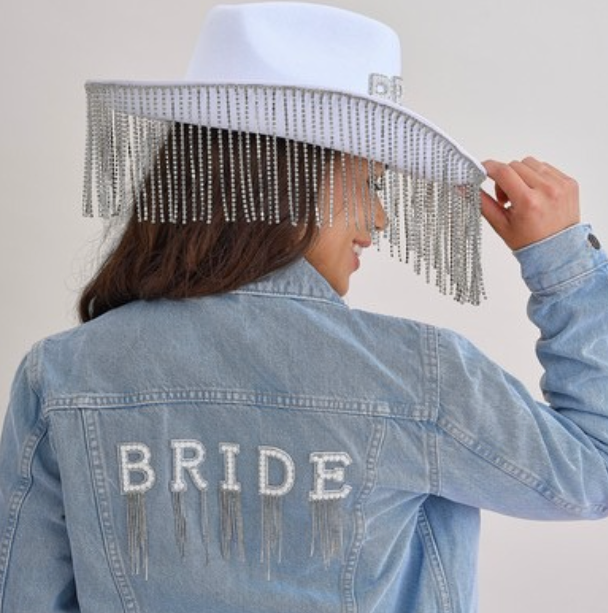 Nælur - Bride m. perlum og kögri