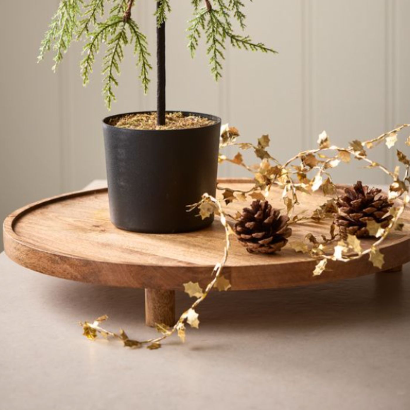 LEIGA - Ljósasería - Gyllt laufblöð - 190 cm